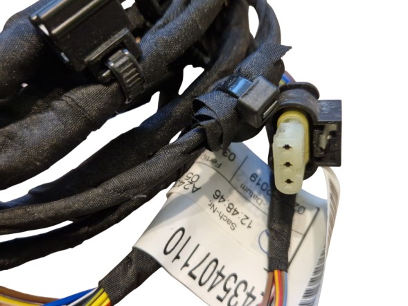 Mercedes-Benz OE  Mercedes eqa eqb w243 parking sensor beam 6 pdc front a2435407110