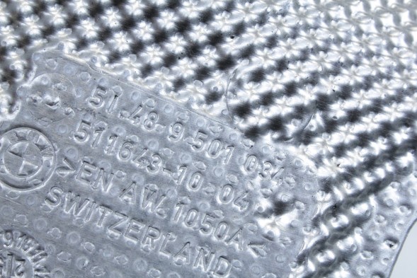 BMW OE  Insulation thermal shield silencer rear right bmw g70 9501034