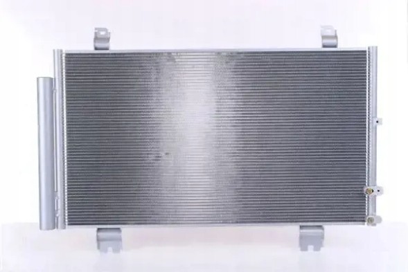 Nissens 940261 Конденсатор радіатора кондиціонування повітря 940261 nissens