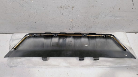 Toyota OE PW415-0K000 MBAP13 НАКЛАДКА НА ПЕРЕДНІЙ БАМПЕР TOYOTA HILUX 8 VIII 15-