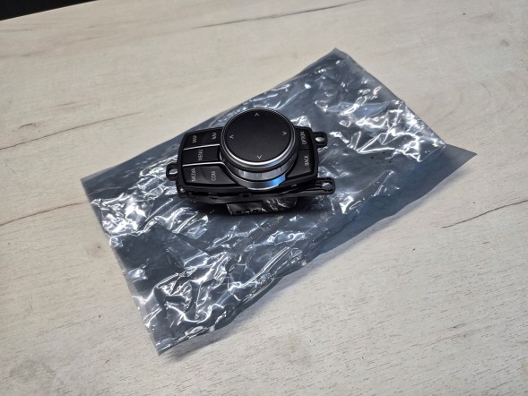 BMW OE KONTROLER TOUCH NAWIGACJI BMW F20 F30 F22 F48 F25 F15 F16 I3 5A3B1E6 NOWY QUALI0507 КОНТРОЛЕР TOUCH НАВІГАЦІЇ BMW F20 F30 F22 F48 F25 F15 F16 I3 5A3B1E6