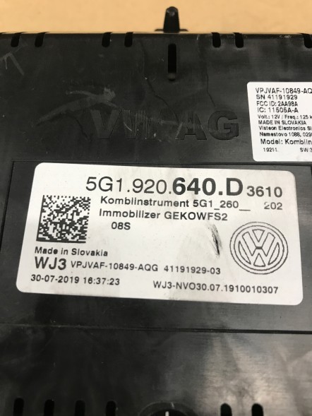 Volkswagen OE ЛІЧНИЧНИК VW GOLF VII 5G1920640D ЄВРОПА