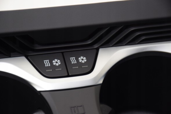BMW OE 6827173 6842025 5A34FE9 6831286 BMW LUXCAR Тримач для напоїв (термо) для BMW X5 G05, X6 G06, X7 G07. Модернізація.