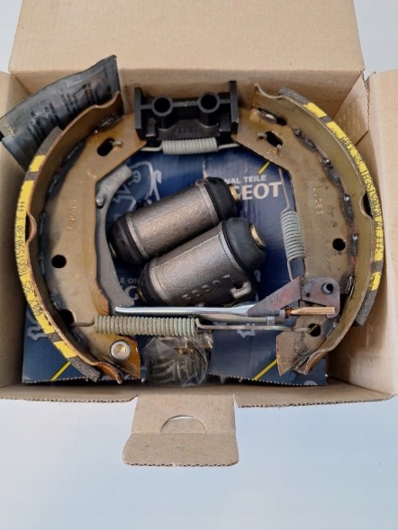 Peugeot OE 42417P Набір щелеп хам. Peugeot 205 oe 42417р