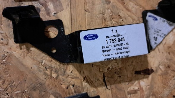 Ford OE 1768298 1752048 1752047 1813550 F.7 ZAMEK M.0 Ford Fiesta MK7 ліфт кронштейн замка замок капота передній
