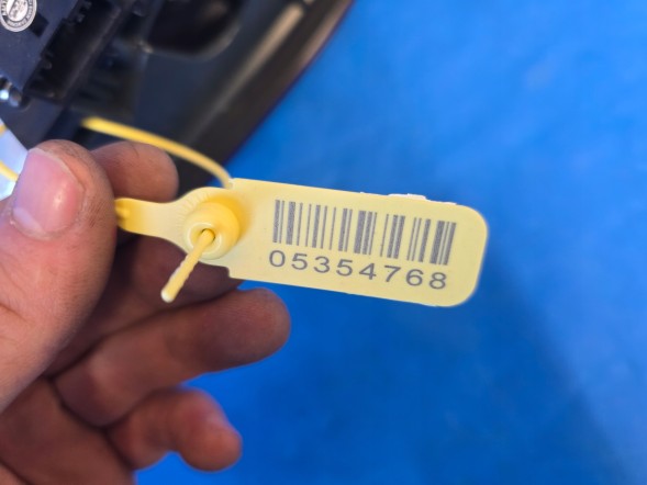 BMW OE LAMPA TYŁ TYLNA PRAWA KLAPY BMW X1 F48 ZWYKŁA EUROPA 7350696 QUALI17.02.26 Лампа задня права заслінка bmw x1 f48 звичайна європа 7350696