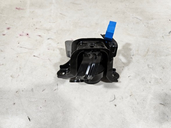 Toyota OE TOYOTA AYGO X 2022-2026 N5 TOYOTA AYGO X 2022-2026 КРОНШТЕЙН ПОДУШКИ ДВИГУНА N5 ПРАВИЙ