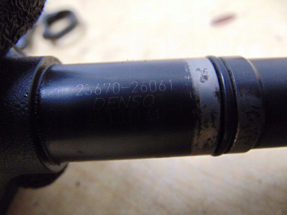 Toyota заводська комплектація 23670-26061 23670-0R090 Інжектор toyota dcri200420 den