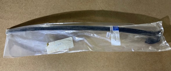 Mercedes-Benz OE MERCEDES W126 планка ущільнювача скла A1266700138