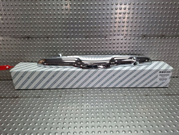 Fiat OE S26337852 ХРОМОВАНА НАКЛАДКА КЛАПАНА 0735516207 FIAT 500 2007-