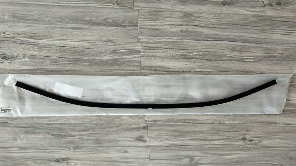 Toyota OE 56153-42020 RAV4 V Ущільнювач нижній лобового скла передній Toyota RAV4 V 20-