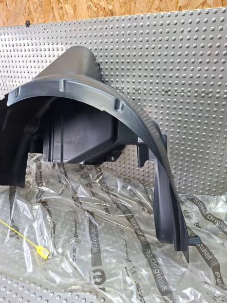 Lancia OE S27730387 ЗАДНЕ ПРАВЕ КРИЛО LANCIA YPSILON 11- OEM 51929152