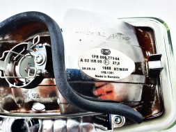 Hella 1FE 008 773-04 1FE.1351 A02HR00 1FE008773-04 Галогенна дальня діяльність hella 1fe 008.773-04 a02hr00 jumbo 320 ff