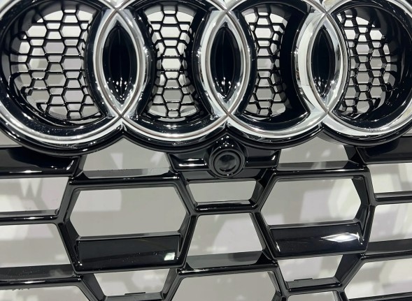 Audi OE 83A853651D vad ЧОРНА РЕШІТКА ПЕРЕДНЬОГО БАМПЕРА AUDI RSQ3 Q3 RS 83A З КАМЕРОЮ 83A853651D