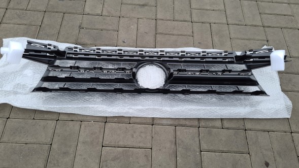 Blic 6502-07-9546990P АТРАПА ГРИЛЬ VW CADDY IV 15-20