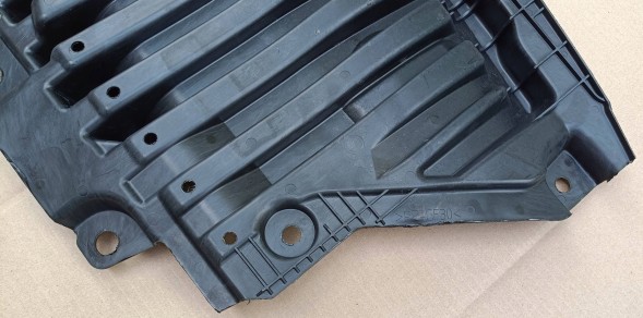 Mercedes-Benz OE BB1 A2135200200 A2135200300 A2135201300 A2135204300 MERCEDES W213 W238 ЗАХИСНА ПЛАСТИНА ПІД ДВИГУН ПЕРЕДНЯ A2135200200