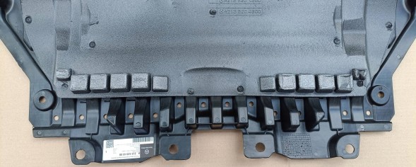 Mercedes-Benz OE BB1 A2135200200 A2135200300 A2135201300 A2135204300 MERCEDES W213 W238 ЗАХИСНА ПЛАСТИНА ПІД ДВИГУН ПЕРЕДНЯ A2135200200