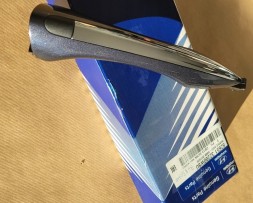 Hyundai OE 82651-3Z200W8U ЗОВНІШНЯ ДВЕРНА РУЧКА З ХРОМОМ I-40 З ПЕРЕКЛЮЧАЧЕМ ВІДКРИТТЯ HYUNDAI i40