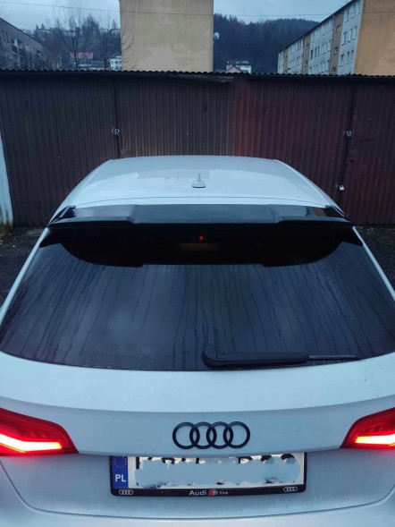 Китай Lotka spoiler RS look Audi A3 8V sportback 2012-2020 czarny połysk Лоток спойлер RS look Audi A3 8V sportback 2012-2020 чорний глянець