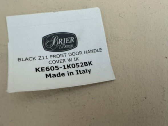 Nissan OE NISSAN JUKE OSŁONA KLAMKI KOMPLET NA PRZÓD KE6051K052BK NOWE NISSAN JUKE F15 НАКЛАДКА НА РУЧКУ ДВЕРЕЙ КОМПЛЕКТ НА ПЕРЕДНІ KE6051K052BK НОВЕ