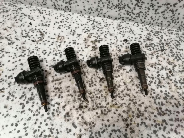 Audi OE 038130073AJ Hella контролер освітлення audi, bmw, ford, db, nissan, opel, renault, saa