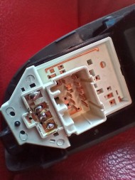 Kia OE 935701P432EQ Перемикач вікон з ручкою Kia Venga 2010-2019