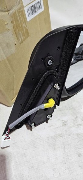 Suzuki OE 84701-80J70 Дзеркало праве Suzuki sx4 sx-4 5pin OE