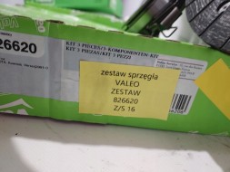 Valeo КОМПЛЕКТ ЗЧЕПЛЕННЯ TOYOTA YARIS 1.3 - VALEO 826620