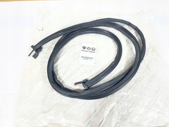 Fiat OE 1385871080 NOWY ORYGINAŁ USZCZELKA GUMA USZCZELNIAJĄCA GUMOWA DRZWI TYLNYCH PAKI BAGAŻNIKA DRZWI TYLNE TYLNA TYŁ BLCPARTS НОВА ОРИГІНАЛЬНА УЩІЛЬНЮВАЧ ДВЕРЕЙ ЗАДНЬОГО БАГАЖНИКА FIAT DUCATO BOXER JUMPER 2014-