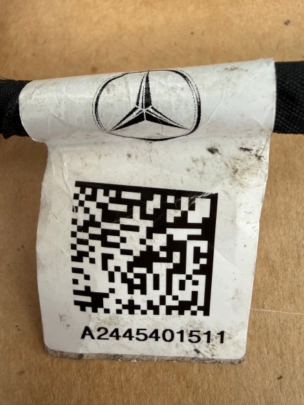 Mercedes-Benz OE A2445401511 A2445401511 6xpdc MERCEDES GLB X247 ДРІТ ЗЧЕПЛЕННЯ ПЕРЕДНЬОГО БАМПЕРА A2445401511 + ДАТЧИКИ PDC OEM