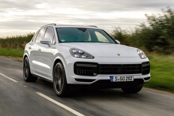 Porsche OE 95850428500 Накладка на передній бампер Porsche Cayenne
