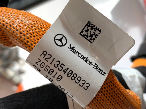 Mercedes-Benz OE KABEL HYBRYDY E KLASA 213 W213 A2135400329 WIĄZKA HYBRYDY E KLASA 213 W213 A2135461100 PRZEWÓD HYBRYDY E KLASA 213 W213 A2135461600 A2135451100 Зв'язка проводів електр. Mercedes A2135408933
