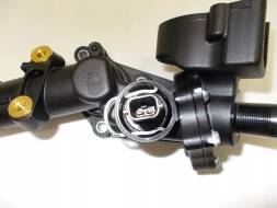 Renault OE 110609813R 1106000Q02 Термостат 1,5 dci доккер дюстер ориг