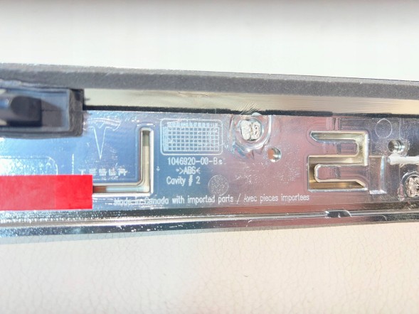 Tesla 103536900D ХРОМОВАНА НАКЛАДКА НА КРИШКУ БАГАЖНИКА TESLA MODEL X 1035369-00-D