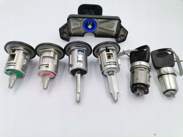 Ford OE 6C1A-V22050-DE 6C1AV22050DE 4874490 ВСТАВКИ ЗАМКІВ FORD TRANSIT MK7 2006-12рік kpl. ОРИГІНАЛ