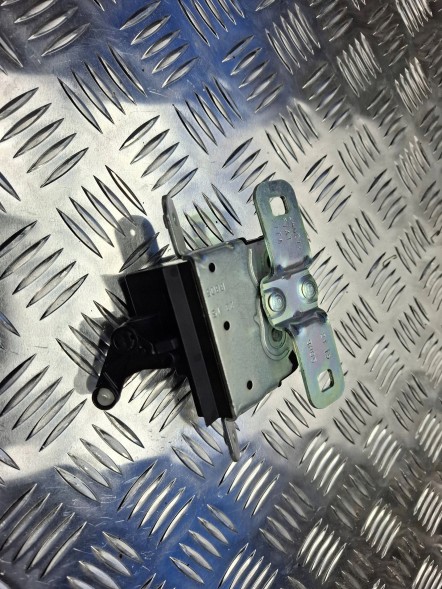 Ford OE Ford Ka mk2 замок задньої кришки багажника 51809767