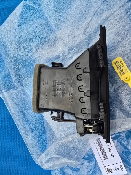 BMW OE QUA8291 Решітка впуску свіжого повітря права BMW 5 F10 F11 9166890 НОВА