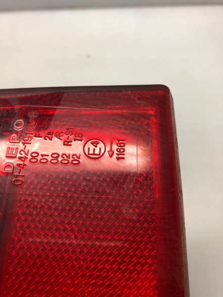 Opel OE LAMPA TYLNA LEWE 04073989 OPEL Elektronika-chrzaszcz ЗАДНІЙ ЛІХТАР ЛІВИЙ 04073989 OPEL