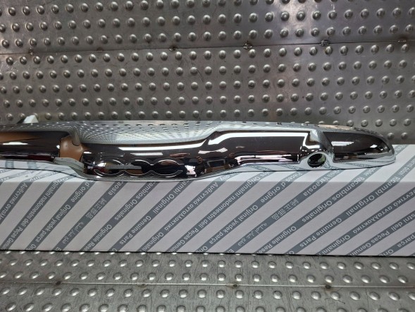 Fiat OE S26337868 ХРОМОВАНА НАКЛАДКА КЛАПАНА 0735516207 FIAT 500 2007-