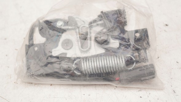 Mazda OE Замок капота Mazda 5 оригінал BBS9-56-620A