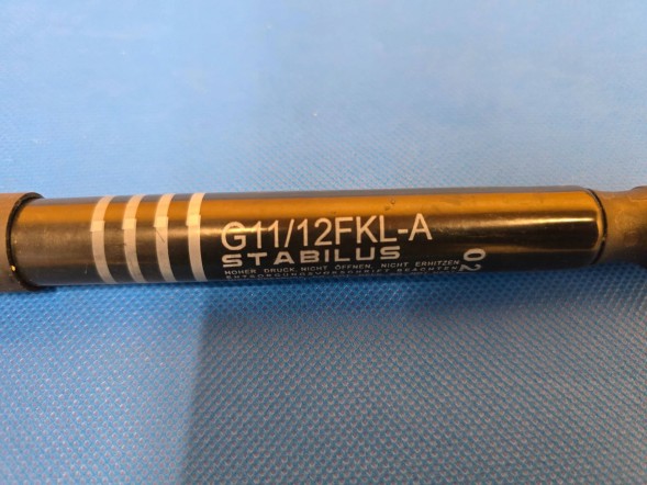 BMW OE QUA10996 АМОРТИЗАТОР КАПОТА ПЕРЕДНІЙ BMW 5 G30 G31 F90 7 G11 G12 7347403 FGS