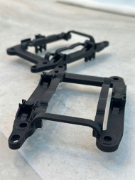 Dodge OE Ramka Spornik montażowy radaru Jeep Compass Durango Pacyfica Lift 21-2025 Кронштейн для монтажу радара Jeep Compass Durango Pacifica II Lift 21-2025