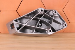 BMW OE BMW G30 G31 G32 G11 G12 NOWA ŁAPA SILNIKA LEWA 6861555 STAJNIA 1964 BMW G30 G31 G32 G11 G12 НОВА ЛАПА ДВИГУНА ЛІВА 6861555