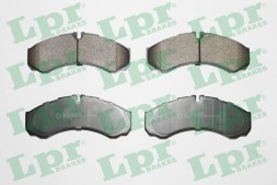 05P684 LPR Комплект гальмівних колодок з 4 шт дисків