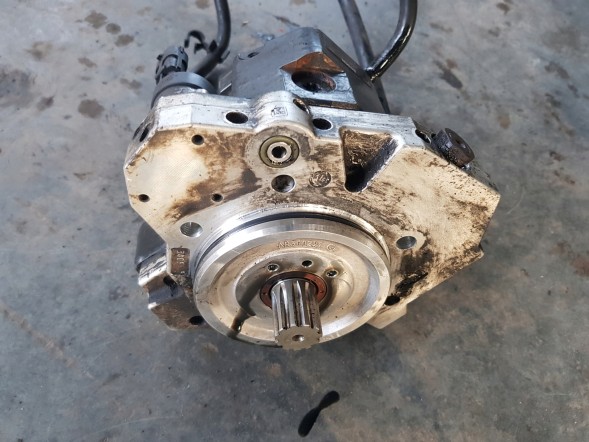 MAN OE 0986437351 Паливний насос високого тиску Man TGX d2066