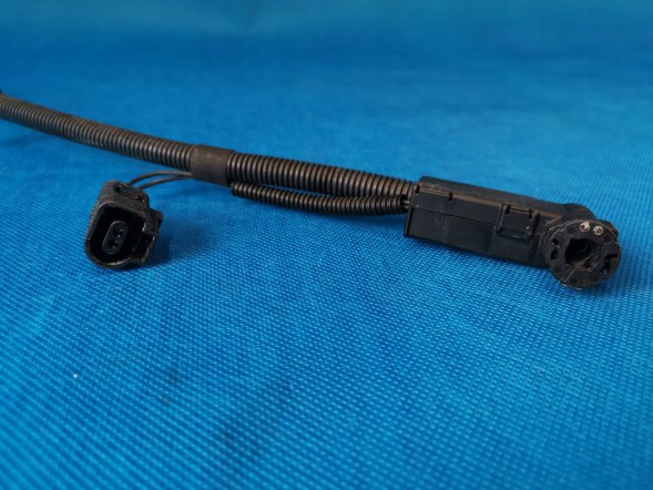Volkswagen OE 3Q0131983L 24/01 Шнур живлення відновника adblue oe skoda superb 3q0131983л