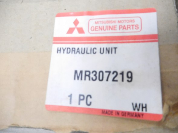 Mitsubishi OE Насос ABS Mitsubishi Carisma OE MR307219