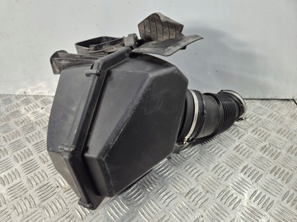BMW OE mark- 7852381 Корпус повітряного фільтра 7852381 BMW M8 F92 F91