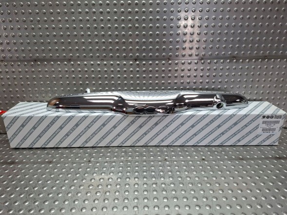 Fiat OE S26337859 ХРОМОВАНА НАКЛАДКА КЛАПАНА 0735516207 FIAT 500 2007-