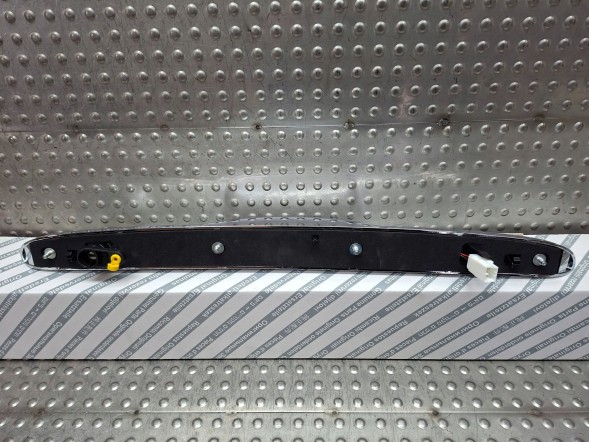 Fiat OE S26337859 ХРОМОВАНА НАКЛАДКА КЛАПАНА 0735516207 FIAT 500 2007-